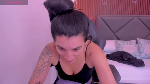 ada oconnor x   ..flaca..bella online show from December 26, 2024, 6:33 pm