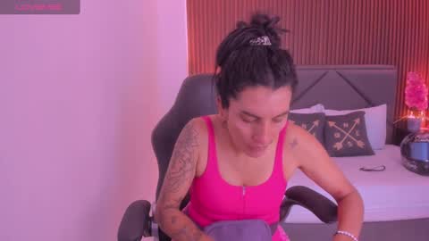 ada oconnor x   ..flaca..bella online show from March 10, 2025, 5:18 pm