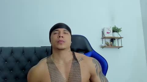 adam boss online show from December 19, 2025, 7:48 am