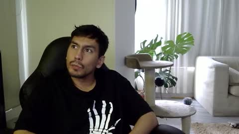 adam_evehotroom online show from October 17, 2025, 6:43 pm