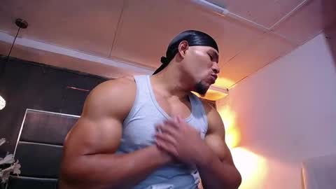 adam_fit19cm online show from March 12, 2026, 2:23 pm