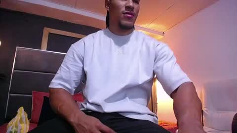 adam_fit19cm online show from April 23, 2026, 2:08 pm