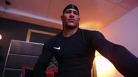 adam_fit19cm online show from May 6, 2026, 2:00 pm