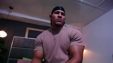 adam_fit19cm online show from May 31, 2026, 2:13 pm