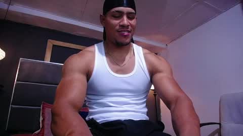 Snapshot of adam_fit19cm chatting on June 8, 2026, 3:23 pm adam_fit19cm online show from June 8, 2026, 3:23 pm
