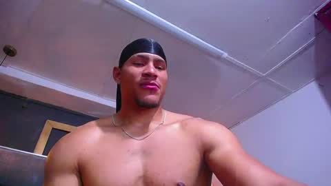 Snapshot of adam_fit19cm chatting on July 7, 2026, 2:10 pm adam_fit19cm online show from July 7, 2026, 2:10 pm