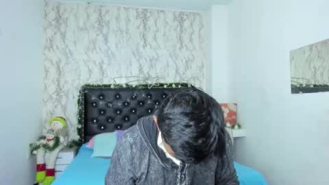 adam_morgan2 online show from December 22, 2025, 12:46 pm