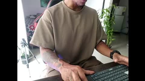 Adam Valencia online show from June 25, 2026, 3:49 pm