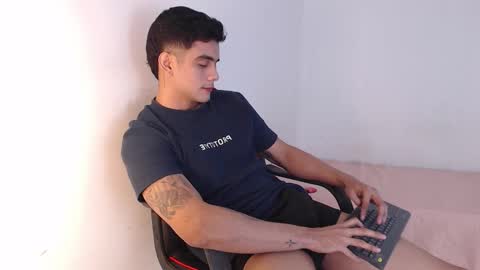 Hello guys excuse my absence I will be absent for several days for health reasons I hope you understand thank you very much. online show from October 2, 2025, 5:58 am