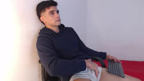 Hello guys excuse my absence I will be absent for several days for health reasons I hope you understand thank you very much. online show from October 25, 2025, 7:27 am