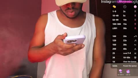 adamart7 online show from December 19, 2025, 10:39 pm