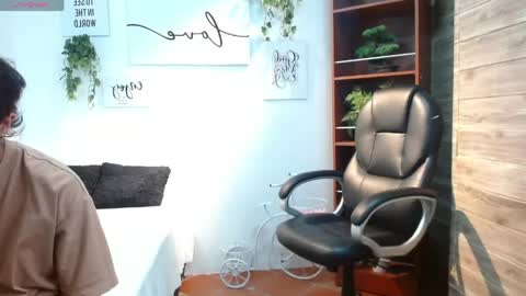 Adam online show from April 29, 2026, 1:53 am