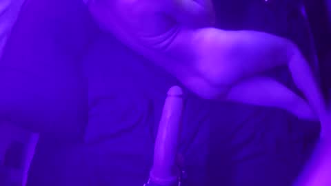 adamineve online show from February 5, 2025, 5:30 am