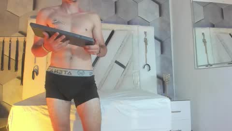 adammendoza34 online show from September 24, 2025, 3:10 am