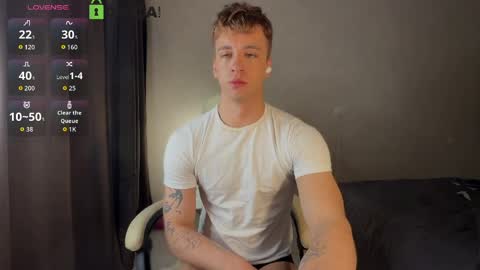 Snapshot of adampolerno chatting on April 5, 2026, 12:41 am Hi Im Adam Glad to see u here 3 And its my first day online show from April 5, 2026, 12:41 am