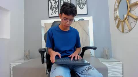 Adams Bobby online show from January 8, 2026, 11:12 am