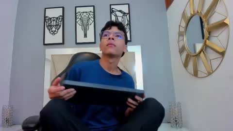 Adams Bobby online show from March 19, 2026, 11:14 am