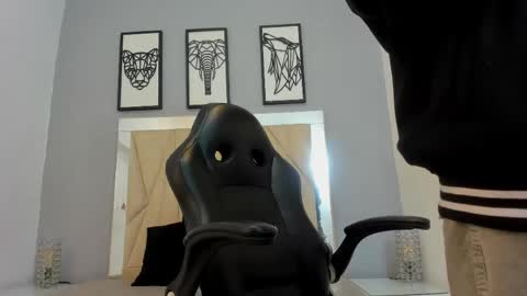 Adams Bobby online show from May 2, 2026, 11:26 am