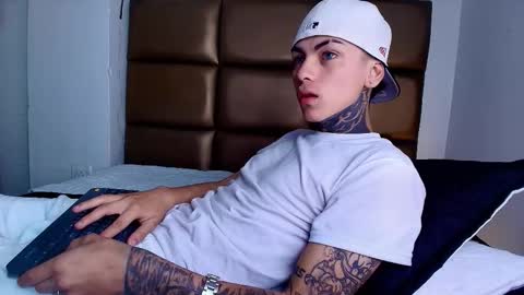 AdamsWalkerr  online show from February 13, 2026, 12:56 pm