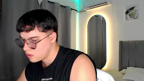 Snapshot of adan___tyler chatting on October 17, 2025, 9:17 pm adan___tyler online show from October 17, 2025, 9:17 pm