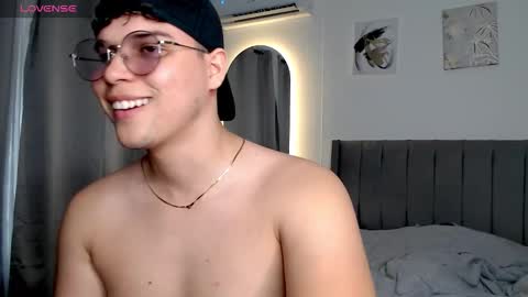 Snapshot of adan___tyler chatting on October 20, 2025, 9:59 pm adan___tyler online show from October 20, 2025, 9:59 pm