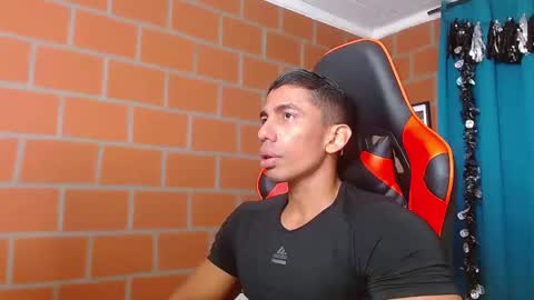 Snapshot of adan_sin1 chatting on December 6, 2024, 7:12 pm Adan Sin online show from December 6, 2024, 7:12 pm