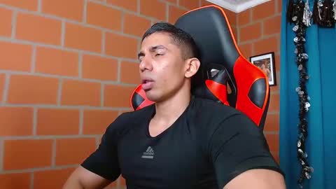 Snapshot of adan_sin1 chatting on December 31, 2024, 4:46 pm Adan Sin online show from December 31, 2024, 4:46 pm