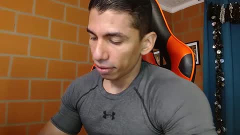 Snapshot of adan_sin1 chatting on January 25, 2025, 2:14 pm Adan Sin online show from January 25, 2025, 2:14 pm