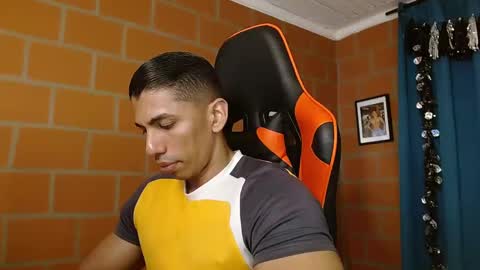 Snapshot of adan_sin1 chatting on January 30, 2025, 7:59 pm Adan Sin online show from January 30, 2025, 7:59 pm