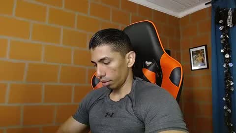 Snapshot of adan_sin1 chatting on February 24, 2025, 2:26 pm Adan Sin online show from February 24, 2025, 2:26 pm