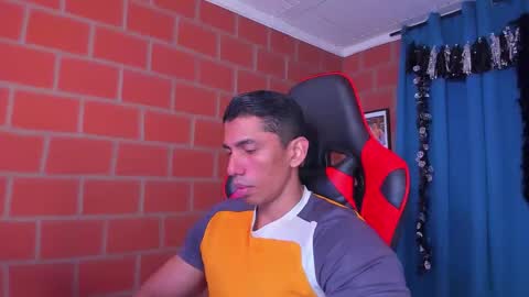 Snapshot of adan_sin1 chatting on March 6, 2025, 3:24 pm Adan Sin online show from March 6, 2025, 3:24 pm