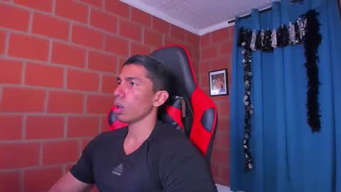 Snapshot of adan_sin1 chatting on March 7, 2025, 6:43 pm Adan Sin online show from March 7, 2025, 6:43 pm