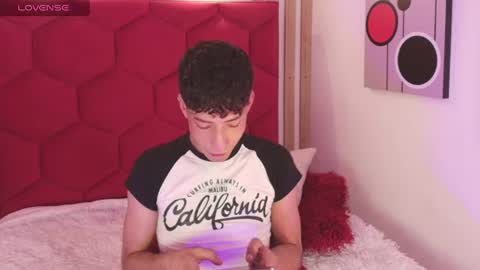 Adan  online show from June 12, 2026, 1:15 am