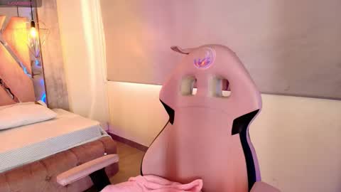  Adara  online show from October 4, 2025, 8:40 pm