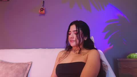  Adara Johnson  online show from April 23, 2026, 12:29 pm