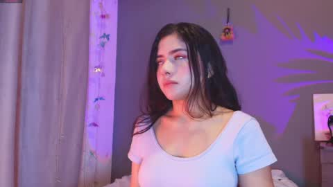 Adara Johnson  online show from April 26, 2026, 11:41 am