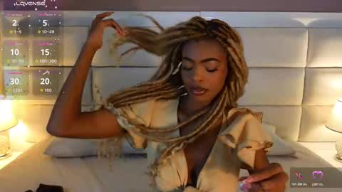 adarasmiith online show from November 25, 2025, 1:22 pm