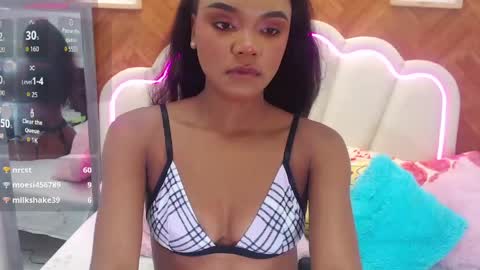 adarose_ online show from May 3, 2026, 11:55 pm