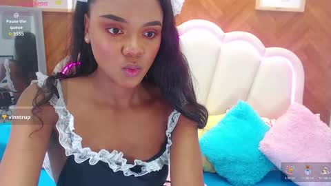 adarose_ online show from May 7, 2026, 10:15 pm