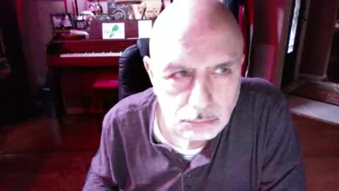 add_me_2 online show from December 17, 2025, 6:36 pm