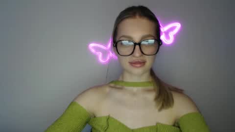 Kristina online show from December 3, 2024, 2:38 pm