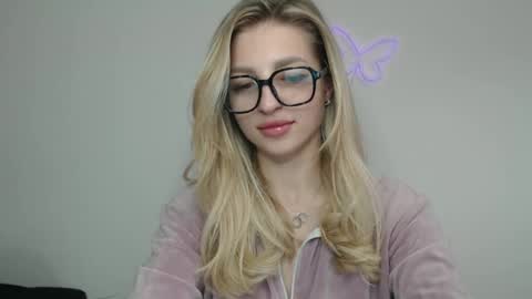 Kristina online show from December 10, 2024, 4:17 pm