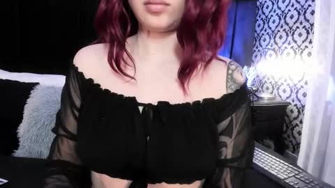 Snapshot of adeelinee chatting on September 27, 2025, 8:03 pm Ade  online show from September 27, 2025, 8:03 pm