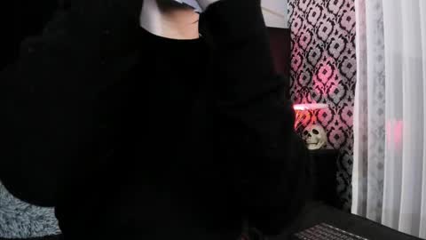 Snapshot of adeelinee chatting on October 3, 2025, 8:06 pm Ade  online show from October 3, 2025, 8:06 pm
