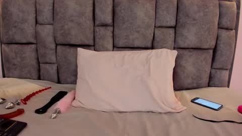 Snapshot of adela_lust chatting on October 17, 2025, 5:32 am adela online show from October 17, 2025, 5:32 am