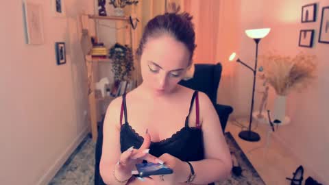Snapshot of adelaiderosabel chatting on January 3, 2025, 4:48 pm Adelaide online show from January 3, 2025, 4:48 pm