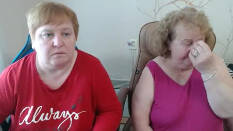 Snapshot of adelandsofia chatting on April 6, 2026, 10:49 am AdelAndSofia online show from April 6, 2026, 10:49 am