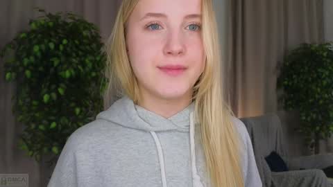 Snapshot of adele_armas chatting on December 7, 2024, 12:41 am Adele online show from December 7, 2024, 12:41 am