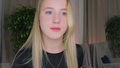 Snapshot of adele_armas chatting on December 8, 2024, 9:19 pm Adele online show from December 8, 2024, 9:19 pm