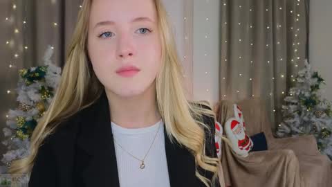 Snapshot of adele_armas chatting on December 22, 2024, 12:39 am Adele online show from December 22, 2024, 12:39 am